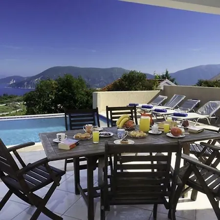 Sleeps 6 Pool Air Con Wifi Psilithrias