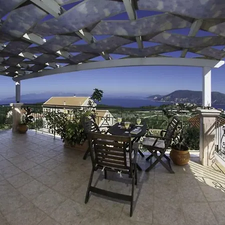 Sleeps 6 Pool Air Con Wifi * Psilithrias